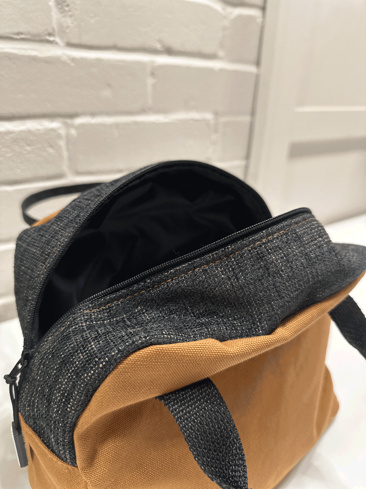 Sac à lunch modèle Bento - Tan & Black