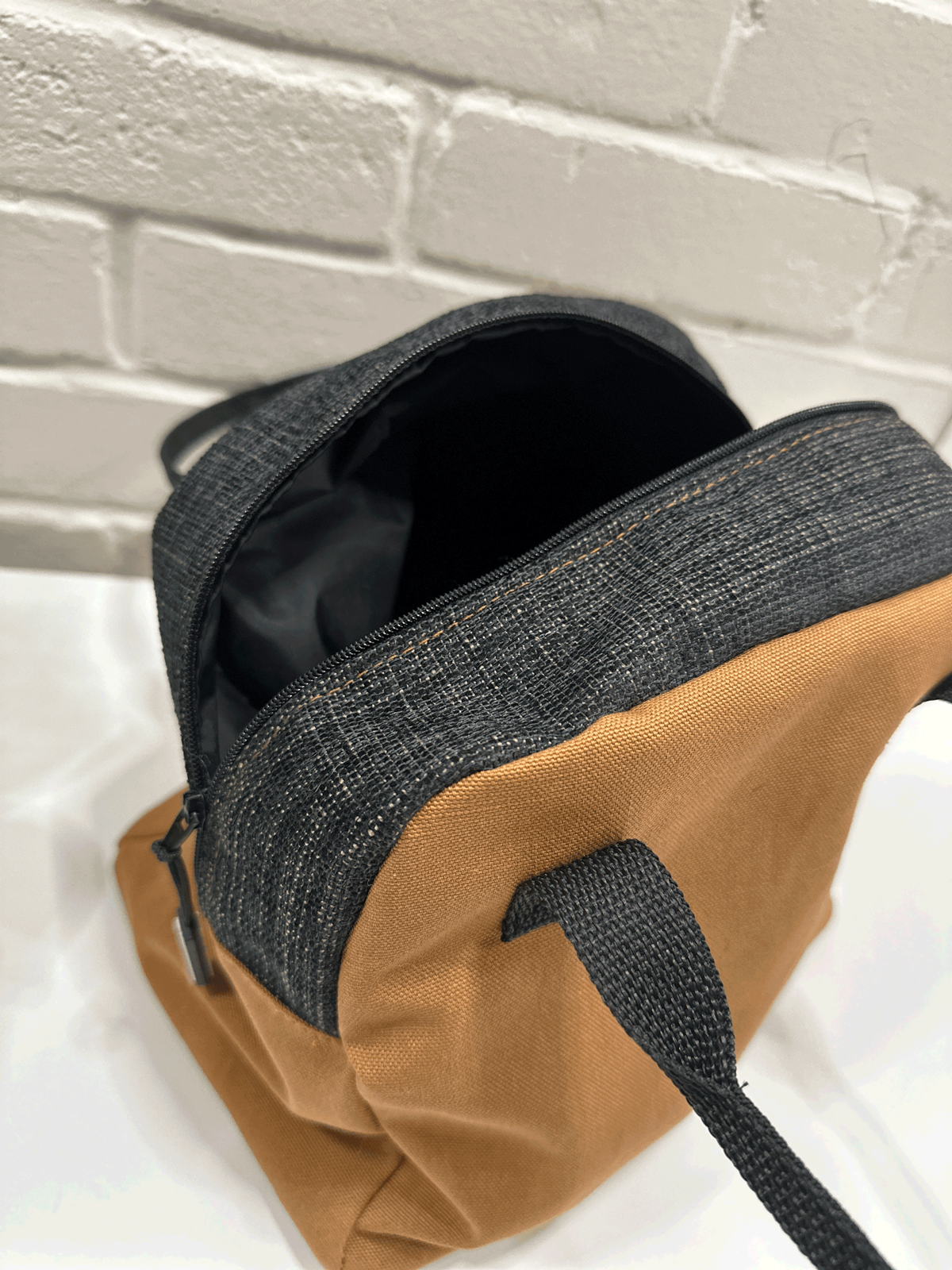 Sac à lunch modèle Bento - Tan & Black