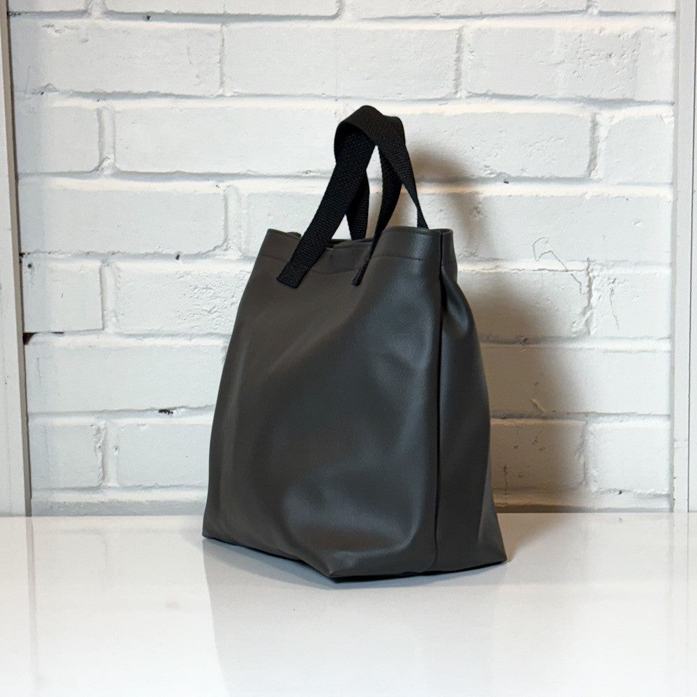 Sac à lunch modèle Monsieur - Cuir Charcoal