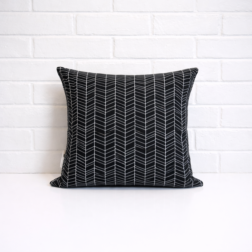Housse de coussin - chevron noir